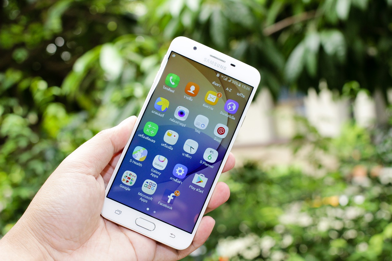 Wiele backdoorów odkryto w aplikacjach preinstalowanych na telefonach Samsunga.