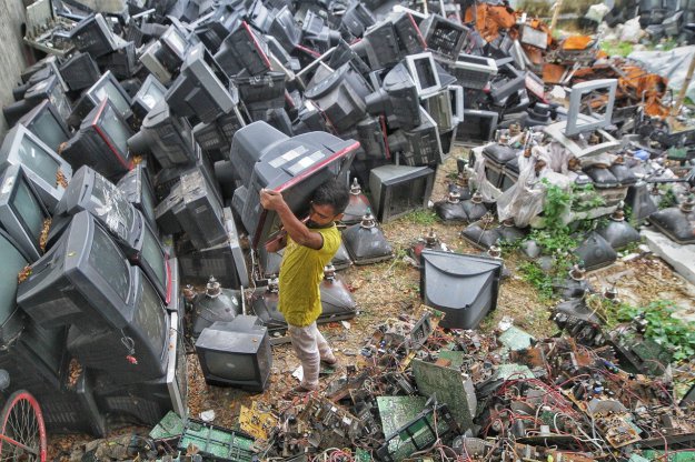 Mniej e-odpadów