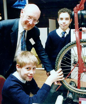 Nie żyje Clive Sinclair, konstruktor komputera ZX Spectrum