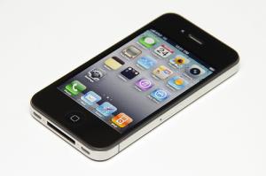 iPhone 4S z dostępem do sieci 4G?