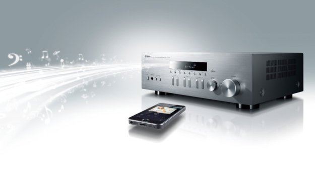 Nowe sieciowe hi-fi Yamahy – amplituner stereo R-N301