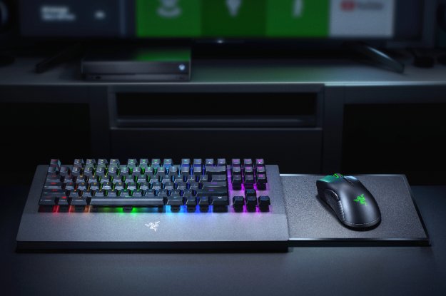 Bezprzewodowa klawiatura oraz mysz specjalnie dla Xbox One