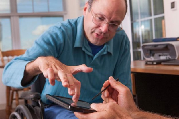 Aplikacja ParrotOne ułatwi komunikację niepełnosprawnym