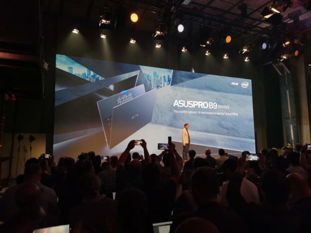 Asus Pro B9 – lekki jak piórko laptop biznesowy