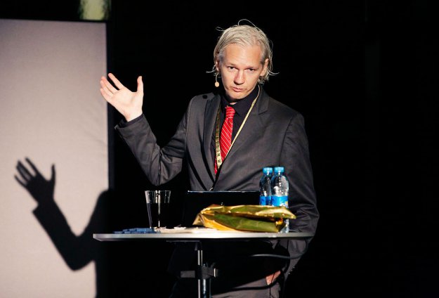 Sprawa ekstradycji Assange’a powróci we wrześniu 