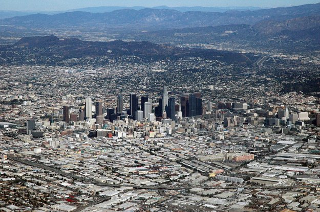 Los Angeles pozwane za gromadzenie danych podróżnych