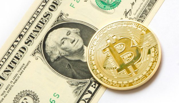 Zainteresowanie bitcoinem spada – jego kurs również