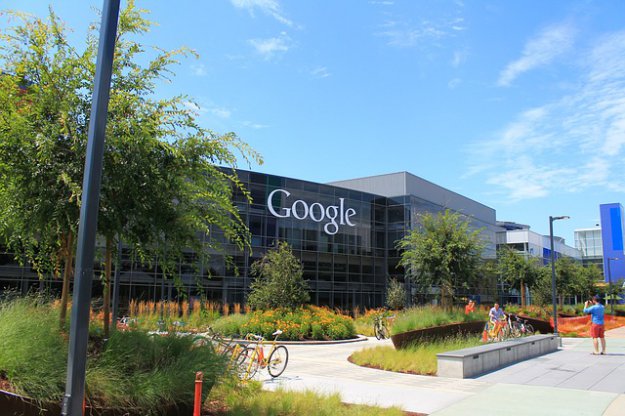 Pracownicy Google'a chcą wracać za biurka